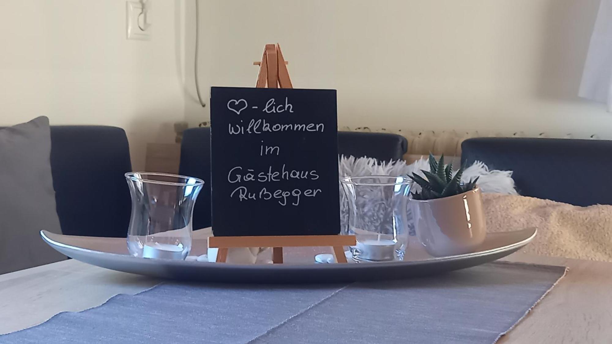 Gaestehaus-Russegger Abtenau Exteriör bild